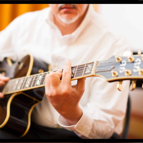 Learn Guitar Chords Effortlessly with Guitar Chords Lite App!